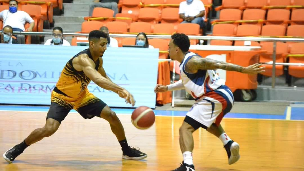 Gelvis Solano conduce al GUG a su segunda victoria al hilo