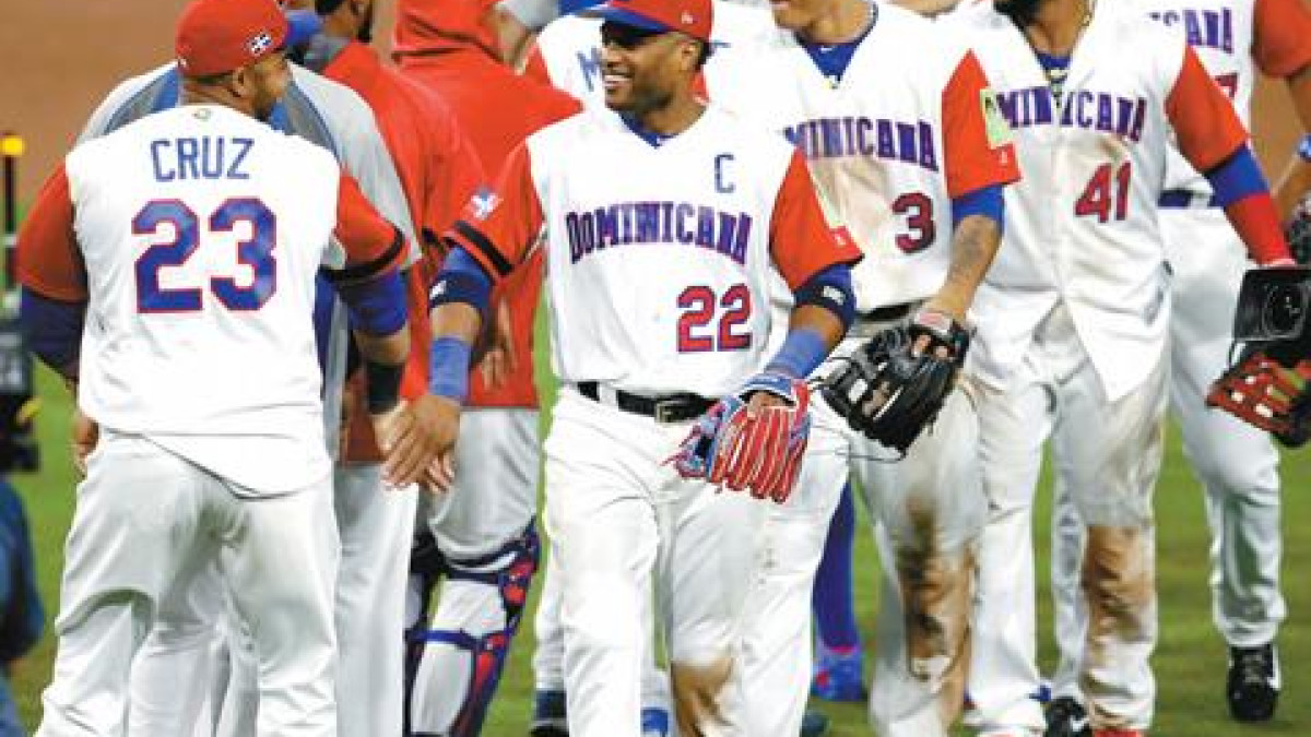 Revelan uno de los uniformes del equipo dominicano para Clásico