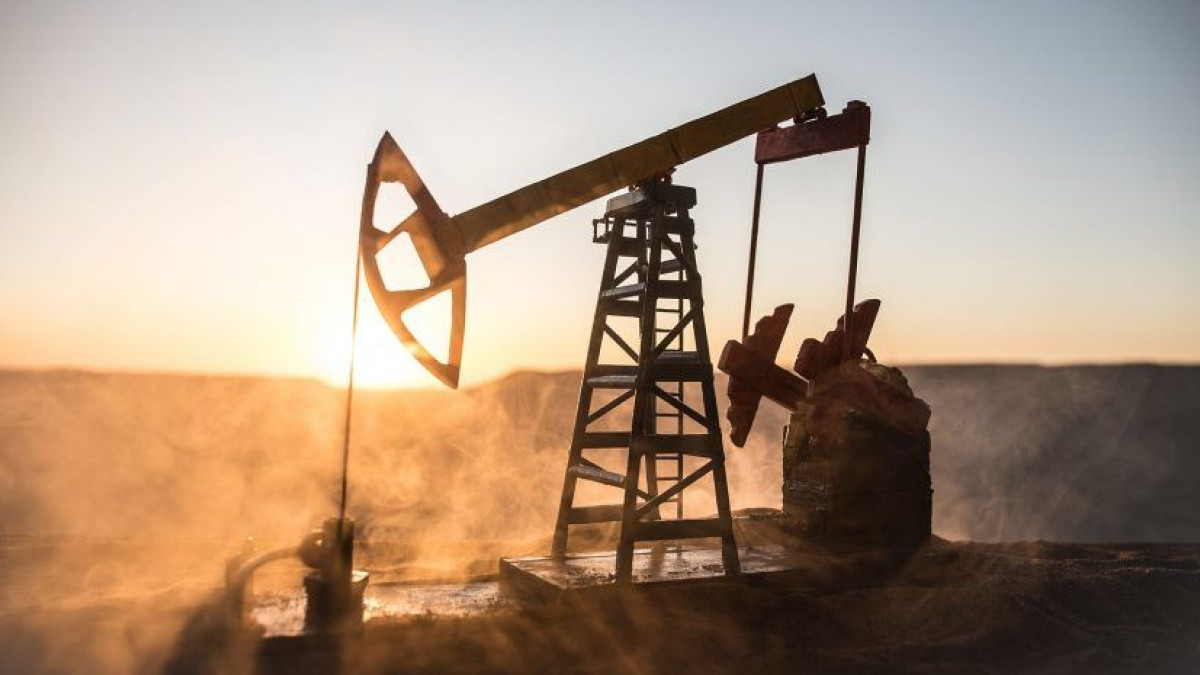 Precios del petróleo caen por negociaciones EE.UU.-Irán