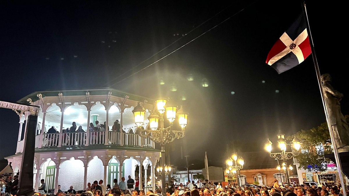 Rafael Solano celebra sus 94 años de vida junto a su pueblo puertoplateño  en un concierto de antología