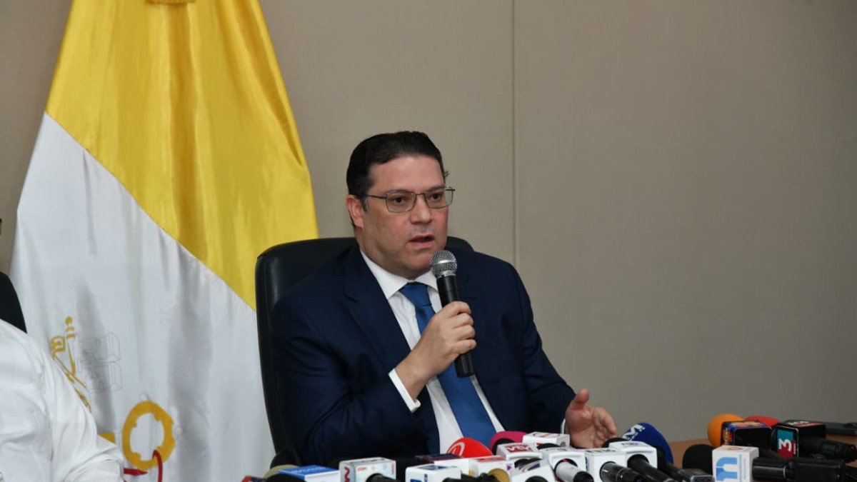 Precio del pasaje en RD se mantiene estable según el ministro