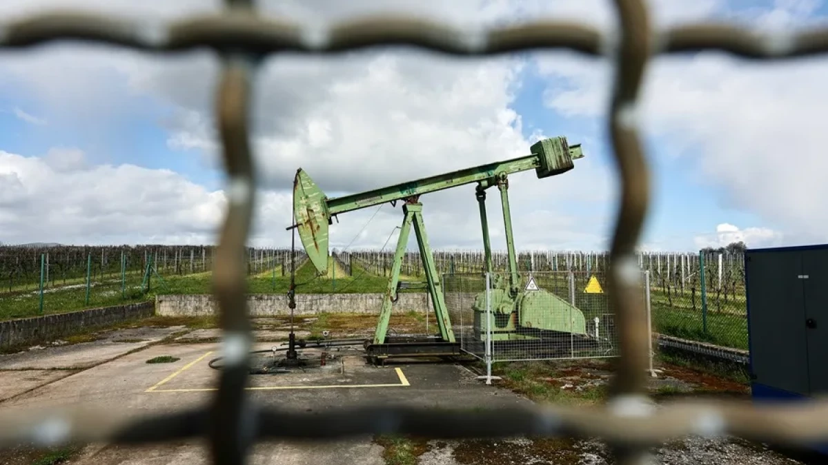 Incremento en el precio del petróleo por tensión mundial.