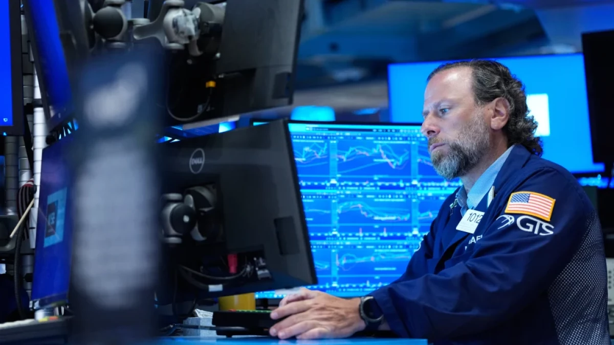Acciones suben en Wall Street y petróleo cae