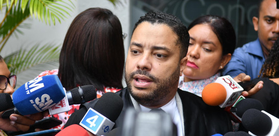 Pavel Rodríguez, abogado defensor de la venezolana, Skale Valentina Mujica Zapata, acusada de atropellar y causar la muerte de Julio César de la Rosa Peralta (Junior), dijo que su intención no es retrasar el proceso y que hay muchas alegaciones en contra de su defendida que no son ciertas.