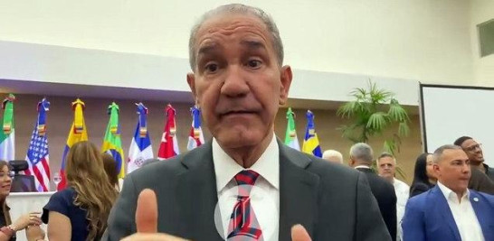 El ministro de Educación Superior, Ciencias y Tecnología (Mescyt), Franklin García Fermín, aseguró que todos los becados en universidades del extranjero por la institución han recibido el pago correspondiente a los meses de estudio, asegurando que los jóvenes que reclaman pago de becas no son beneficiarios de la entidad.<br /><br />https://listindiario.com/la-republica/20250131/mescyt-niega-retrasos-pago-jovenes-becas-internacionales_843681.html