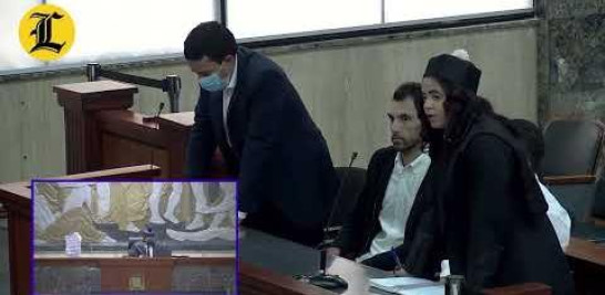 Lisandro josé Macarrulla Martínez admitió este viernes todos los cargos que le imputa el Ministerio Público (MP) en el caso Medusa, que tiene al exprocurador Jean Alain Rodríguez como principal acusado.

https://listindiario.com/la-republica/justicia/20240322/lisandro-macarrulla-hijo-admite-todos-cargos-le-imputa-ministerio-publico-caso-medusa_801111.html

También le pude interesar estos videos:

Abinader despierta interés en adquirir buque colombiano para contrarrestar delitos trasnacionales https://youtu.be/gZv8w-87c00

Desfile Militar y Policial por 180 Aniversario de la Independencia Dominicana https://youtube.com/live/Xn_IcMlCO50

TSE declara inadmisible petición de Ramfis Trujillo para ser candidato presidencial https://youtu.be/HFpdTFtu-XQ

Así fue la búsqueda y captura del recluso que se fugó del Palacio de Justicia https://youtu.be/4AoMjn9s3hU

En pedernales hay tierras raras, pero aún falta data https://youtu.be/GOPYSb6cPWE

Más noticias en https://listindiario.com/

Suscríbete al canal  https://bit.ly/335qMys

Síguenos
Twitter  https://twitter.com/ListinDiario 

Facebook  https://www.facebook.com/listindiario 

Instagram https://www.instagram.com/listindiario/