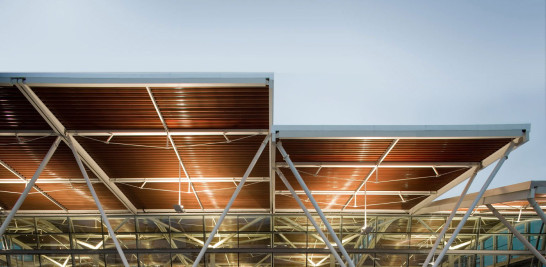 AEROPUERTO DE ZARAGOZA 
Luis Vidal+Architects (LVA) es una de las firmas de arquitectura más importantes de España y se le reconoce sobre todo por el diseño de aeropuertos y hospitales.