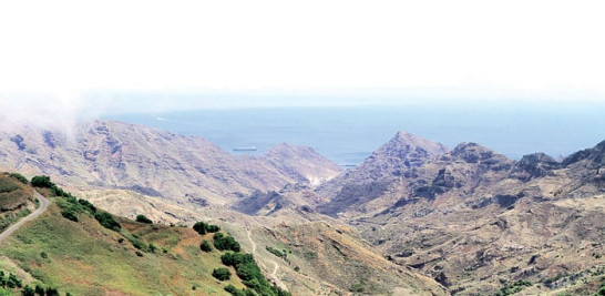 España. La reserva del Macizo de Anaga se halla en el archipiélago de las Canarias (isla de Tenerife) y abarca 48,727 hectáreas.