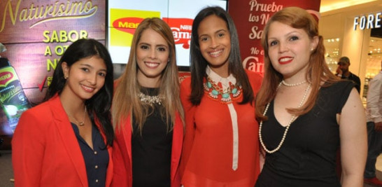 Sandra Osorio, Karina González, Cesarina de Jesús y Gloritzell Contreras.