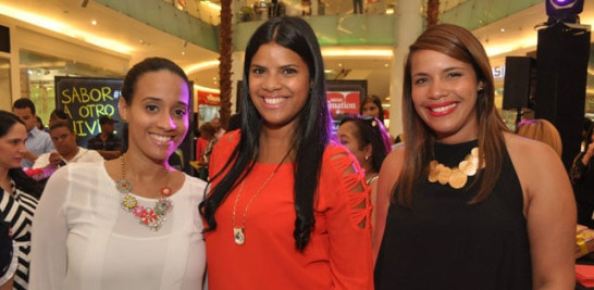 Arianna Sosa, Paola González y Massiel González.