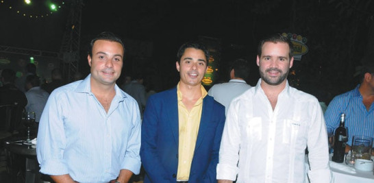 Dominic Dipino, Marcelo Guzmán y Suly Arsiny.