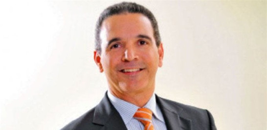 Especialista. Carlino González, cirujano oftalmólogo.