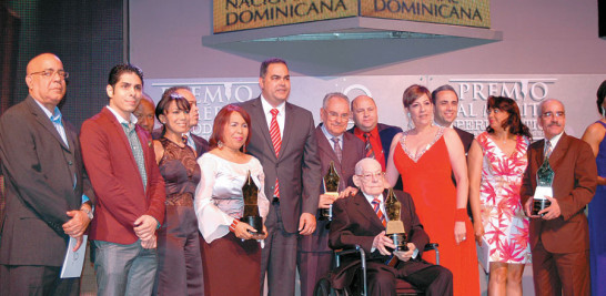 Comunicador. Mundito Espinal cuando recibió el homenaje de Acroarte, en 2013.