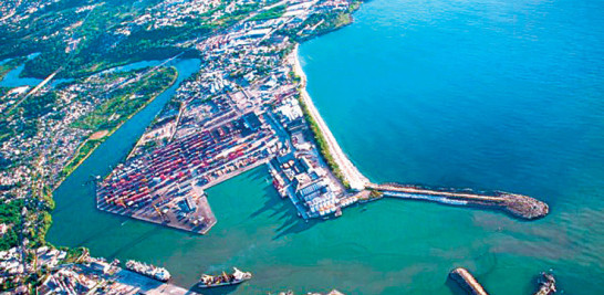 Terminal Haina. El puerto de Haina no acepta barcos post panamax
pero será un receptor y distribuidor de mercancías.