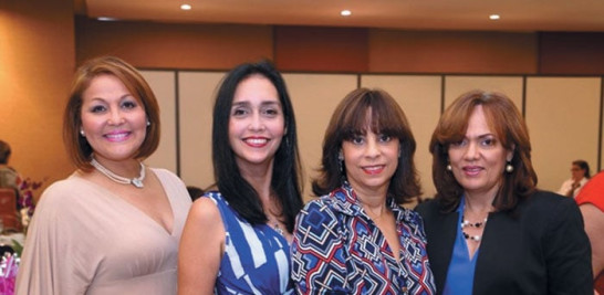 Kirsy Peña, Vivian Camilo, Semiramis Sención y Xiomara Almodóvar.