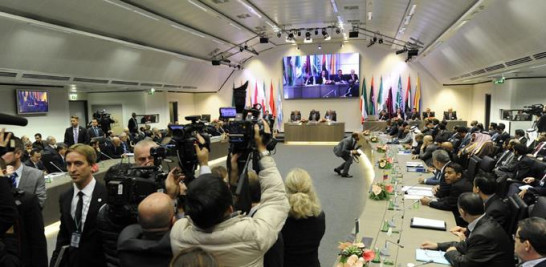 Vista general de la 168 reunión de la Organización de Países Exportadores de Petróleo (OPEP) en Viena (Austria) hoy, 4 de diciembre de 2015.