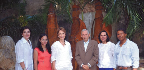 María Amalia León de Jorge, Mayra Pérez Castillo, Lucía Amelia Cabral, Luis Beiro, María Teresa Ruiz de Catrain y Moises Feliz.
