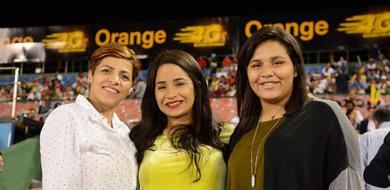 Natividad López, Adriana Rodríguez y Vanessa Rodríguez.