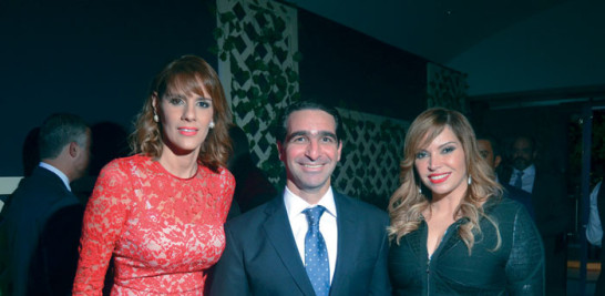 Rocío Regalado, Jorge Rodríguez y Linda Valette.