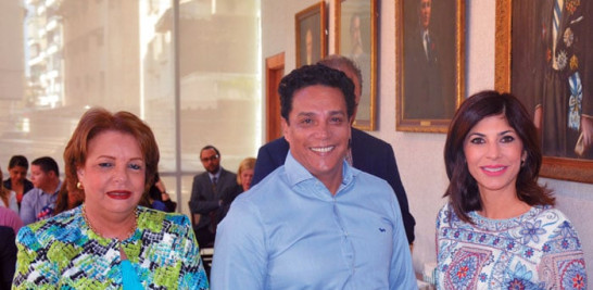 Nieves Colombani, Andres Lamarche y Claudia Musa.