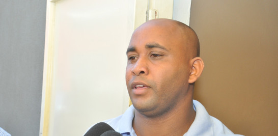 Juan Alberto Francisco, amigo y padrino de graduación de Paula Restituyo.