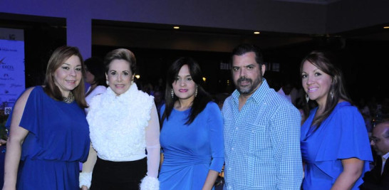 Tammy Reynoso, Yadira Morel, Lisa Arzeno, Jorge Valenzuela y Yaniris Henríquez.