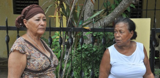 Gladys y Carmen, vecinas que conocieron a la pareja antes de la separación.