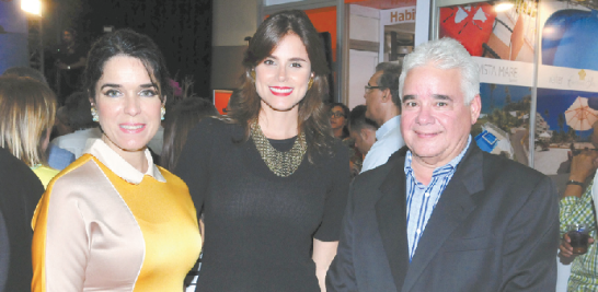 Sarah Viñas, Renata Soñé y Raimond Soñé.