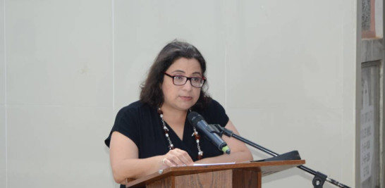 La directora general del Museo Memorial de la Resistencia Dominicana, Luisa De Peña Díaz, cuando pronunciaba el discursos central del acto.