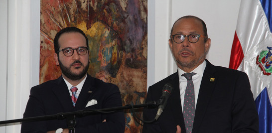 Cristian Molina Estévez y José Antonio Rodríguez durante la presentación.