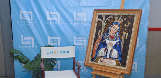 El documental Camino a Higuey trata sobre la fe y el amor que muchos dominicanos sienten por la Virgen de la Altagracia. El film muestra la manera en la que los peregrinos llevan la tradición de visitar a la Virgen.