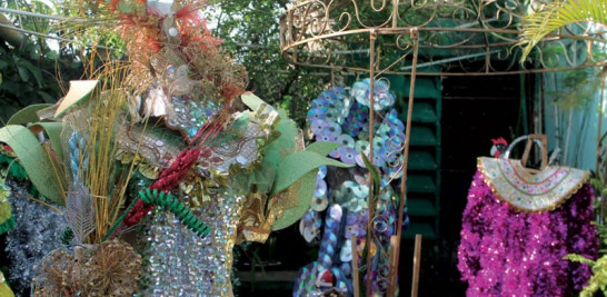 Confección. Viloria apuesta a la creatividad con reciclaje dentro del carnaval.