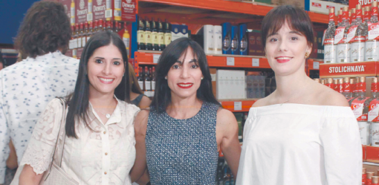 Claudia Defilló, Yesenia Blandino y Ayda Ripoll.