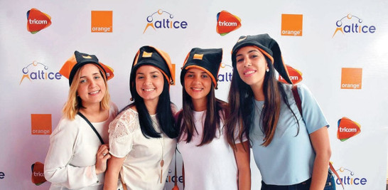Camila Gidoni, Jhoana Gidoni, Raquel Henríquez y María Laura Báez.