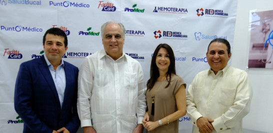 Juan Carlos Duke , Lowell Fernández, Arla Álvarez y Sebastián Benoit.
