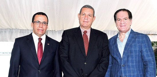 Andrés Navarro, Luis Taveras y Manuel Corripio.