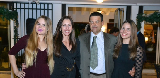 Erika Rivera, Yovanna Guillén, Jerry Rivera y Zara Guerri.