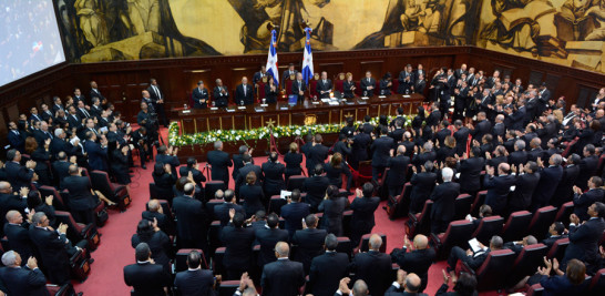 El presidente Danilo Medina habló ayer ante la Asamblea Nacional a donde acudió a rendir sus
memorias correspondientes al año 2016, y también trató el tema de Odebrecht.