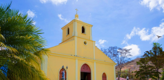 La iglesia de San Juan de la Cruz, símbolo religioso y cultura de la ciudad costera.