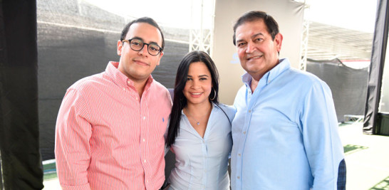 José Alfonso González, Hamelys Mariel y Alberto Santana.