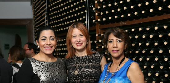 Claudia Guerrero, Cynthia Díaz y Cossette Alonzo.