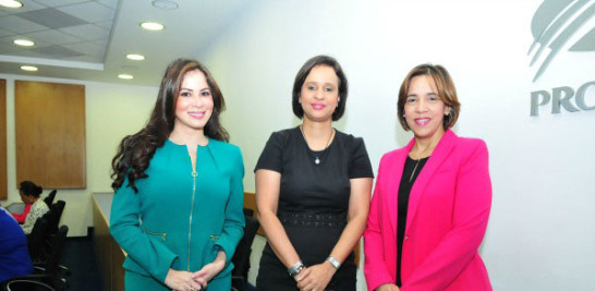 Virginia Martínez, Benahuare Pichardo y Mercedes Canalda.