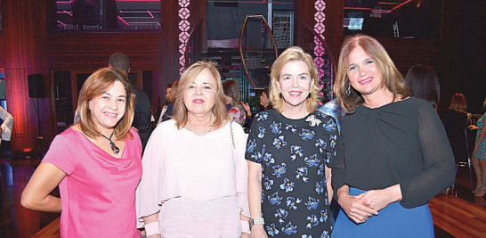 Ceres Troncoso, Maricela Acevedo, Susana Caro y Mónika Despradel.