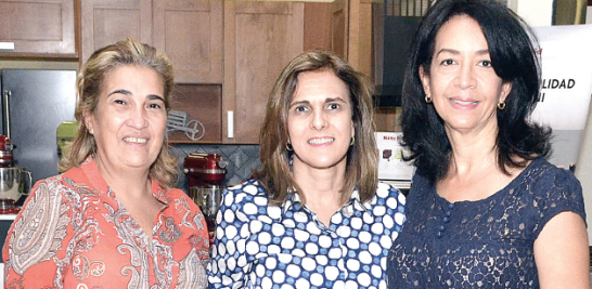 Toñita Severa, Sayi Ortiz y Ariadna Rodríguez.