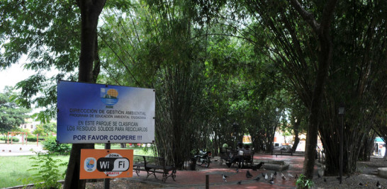 Un letrero del Ayuntamiento de Santo Domingo Este indica que existe wifi gratis en uno de los seis parques donde ha dispuesto ese servicio para los munícipes de esa demarcación.
