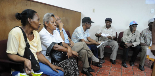 INCERTIDUMBRE. Una vejez desprotegida e incierta parece ser el futuro de más de un millón de dominicanos que aportan al régimen de capitalización individual del sistema de la seguridad social.