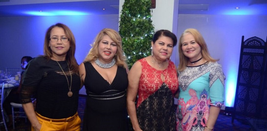 Nurys Almonte, Milagros Ovalles, Elsa Ovalles, Margarita Almonte.