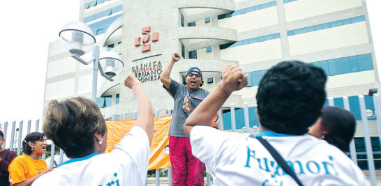 Alegría. Simpatizantes del expresidente peruano Alberto
Fujimori celebraron ayer el indulto humanitario.