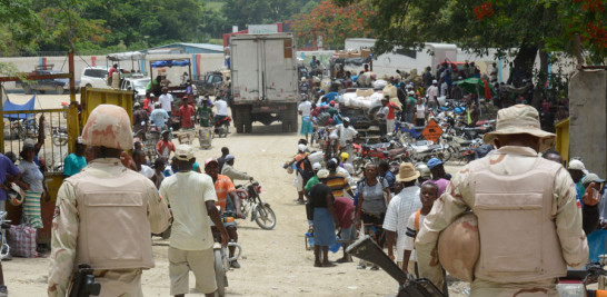 Seguridad. El Ministerio de Defensa dispuso reforzar la seguridad fronteriza con el envío de más 600 soldados para impedir la entrada de haitianos indocumentados al país, así como el contrabando.
