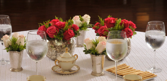 Estilismo. La mesa de té del salón Arturo J. Pellerano Alfau, fue decorada por Zayenka Martínez, de Don Eventos.